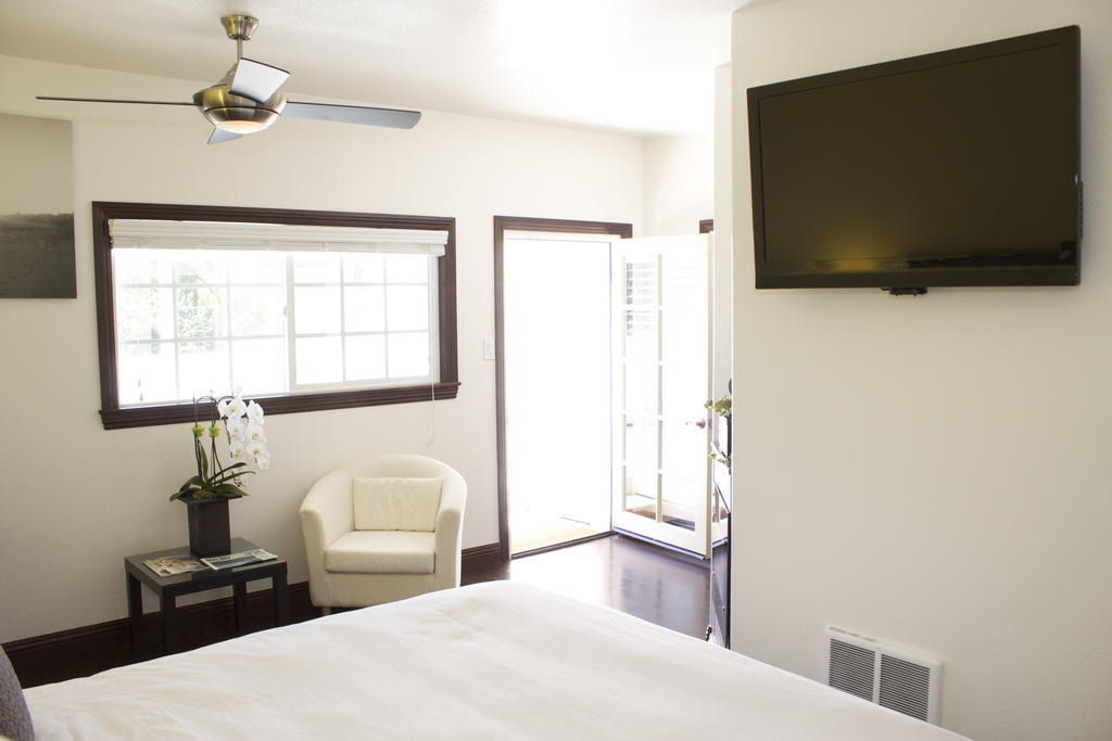 Malibu Country Inn Extérieur photo