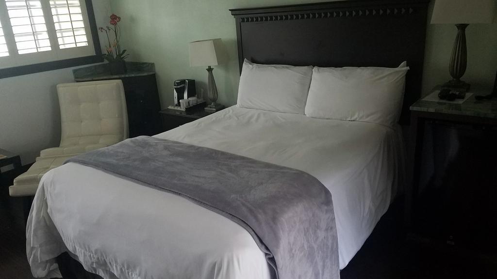 Malibu Country Inn Extérieur photo