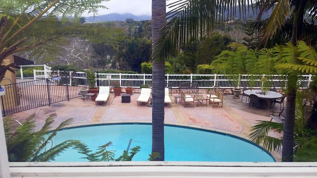 Malibu Country Inn Extérieur photo