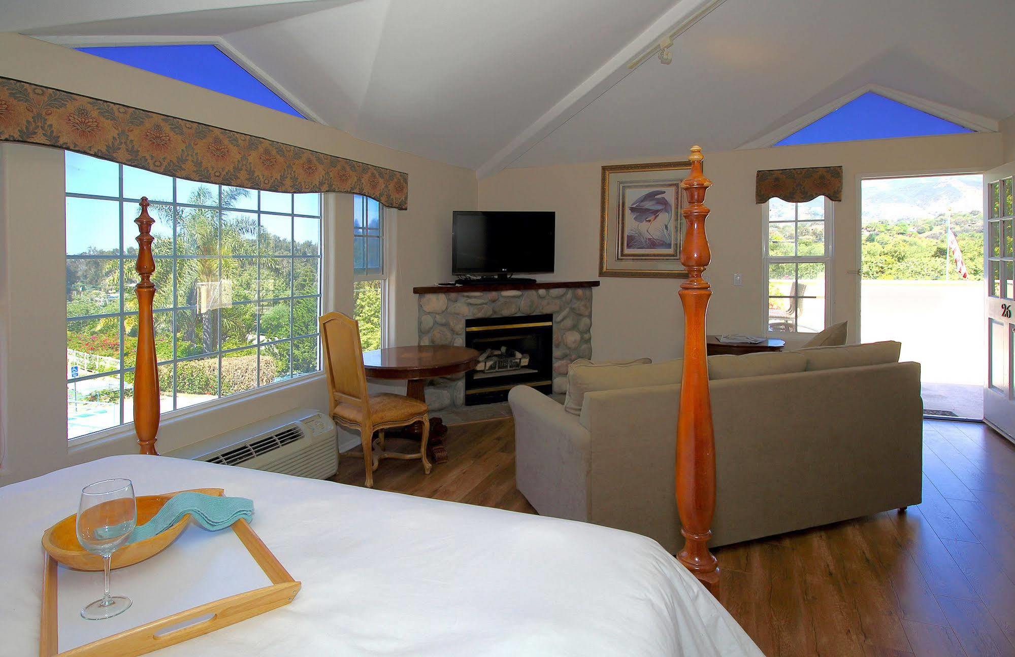 Malibu Country Inn Extérieur photo
