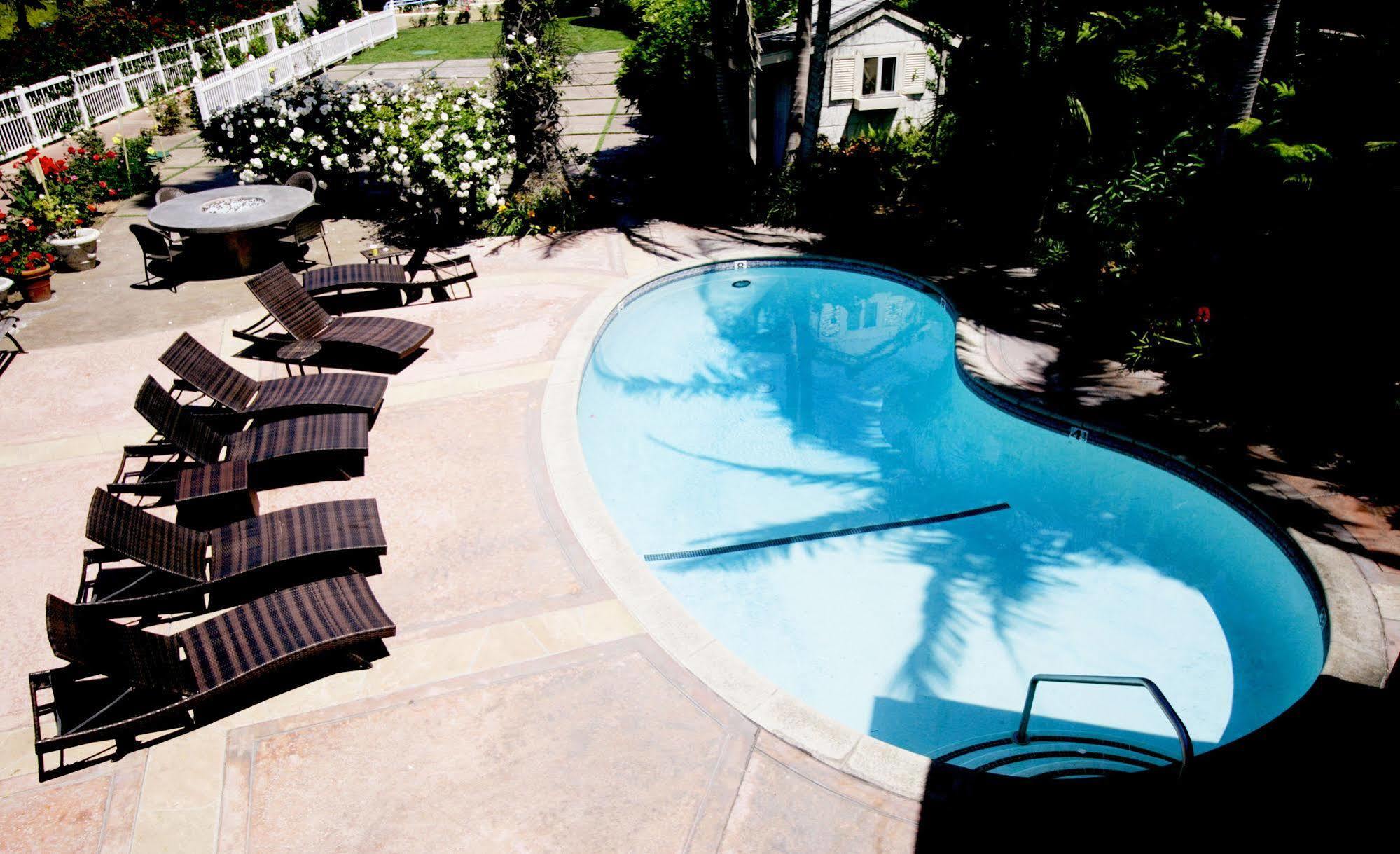 Malibu Country Inn Extérieur photo