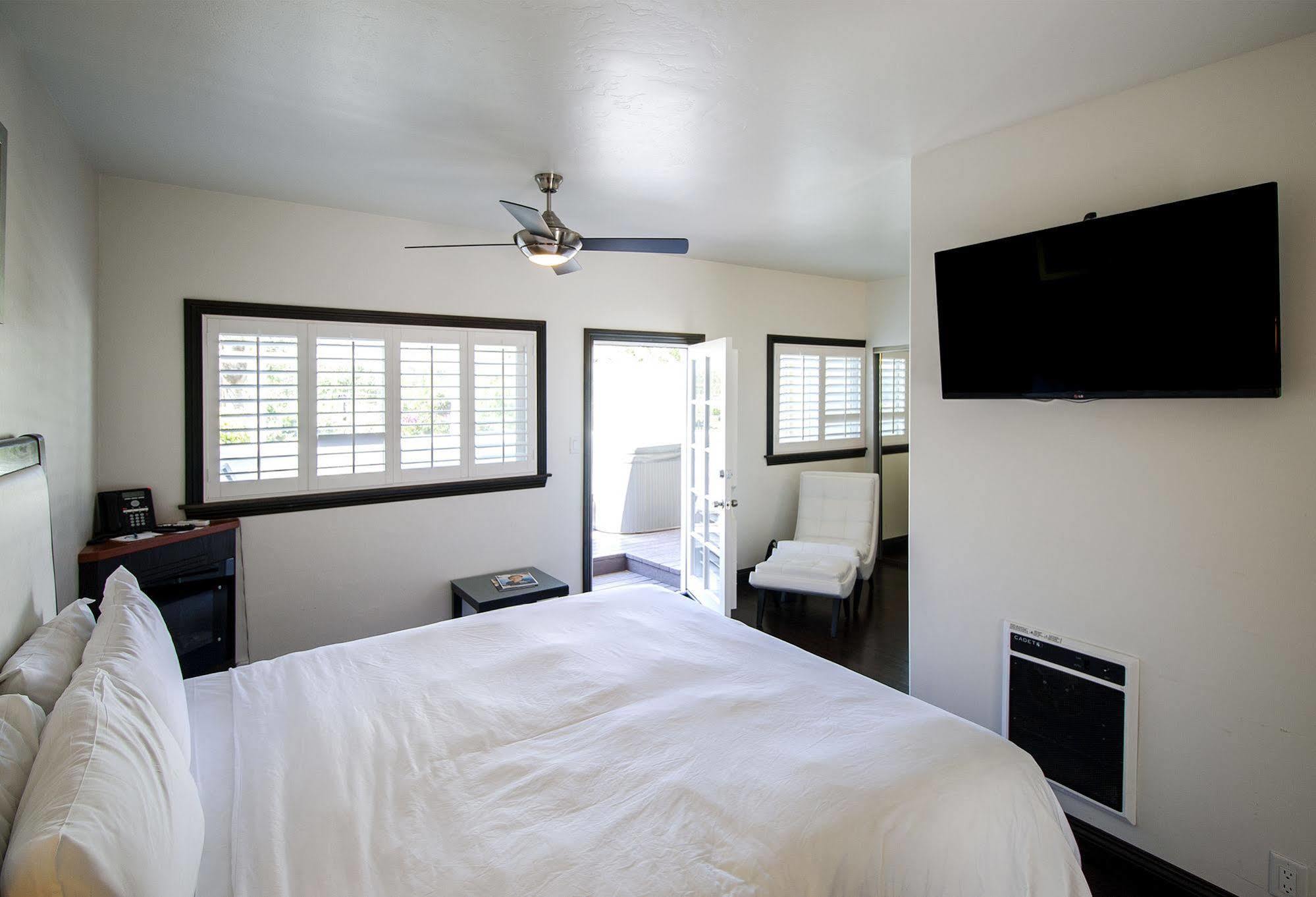 Malibu Country Inn Extérieur photo