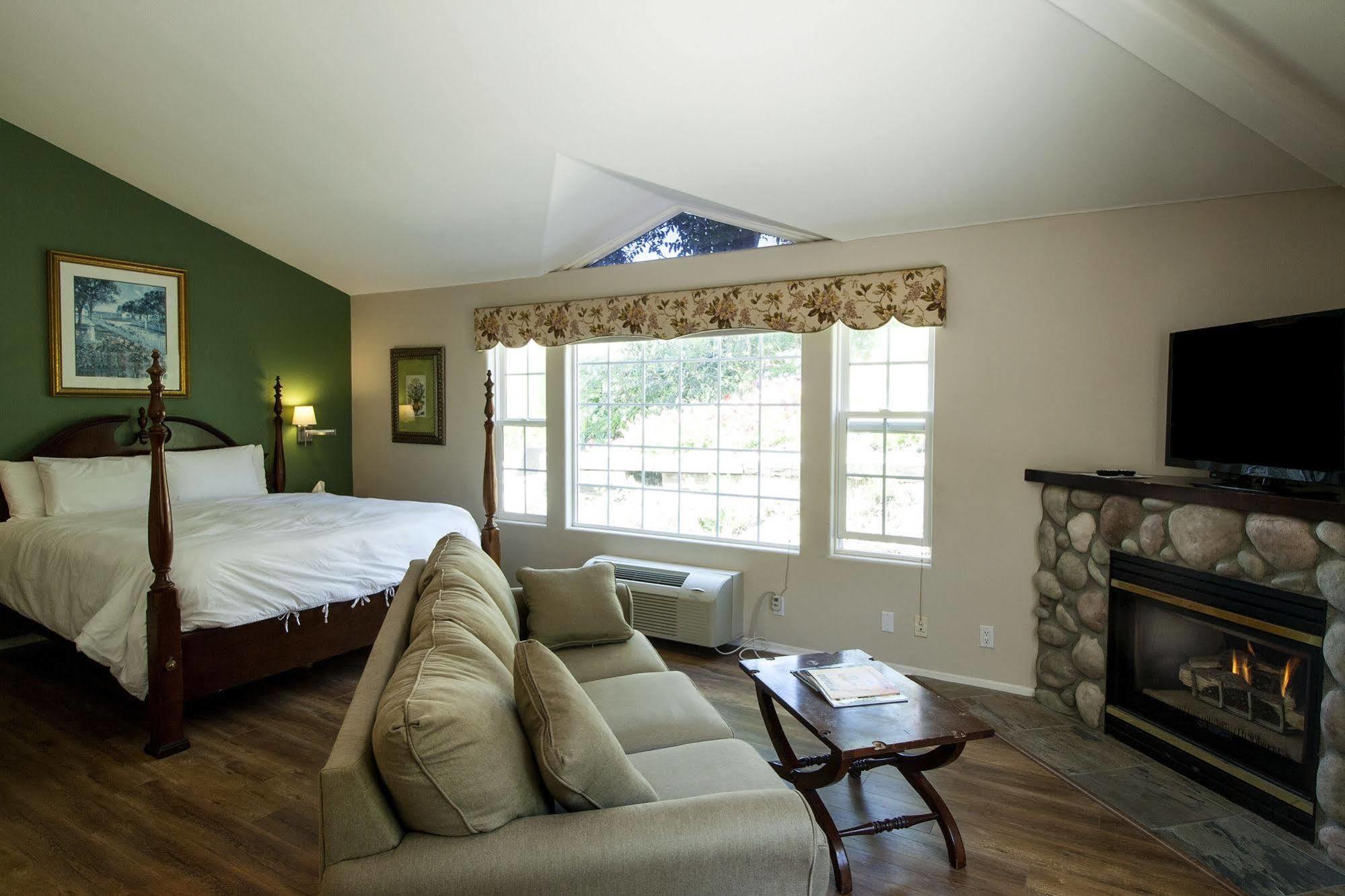 Malibu Country Inn Extérieur photo
